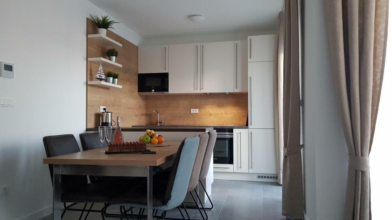 Apartment Aria Exclusive Petrcane Exterior photo